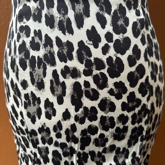 Caroline Constas Silk Blend Animal Print Midi Skirt With Side Slits Small EUC! - Picture 11 of 13